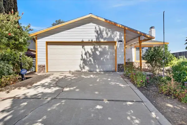 324 Barros Street, Patterson, CA 95363
