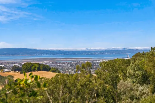 28009 Nob Hill Court, Hayward, CA 94542