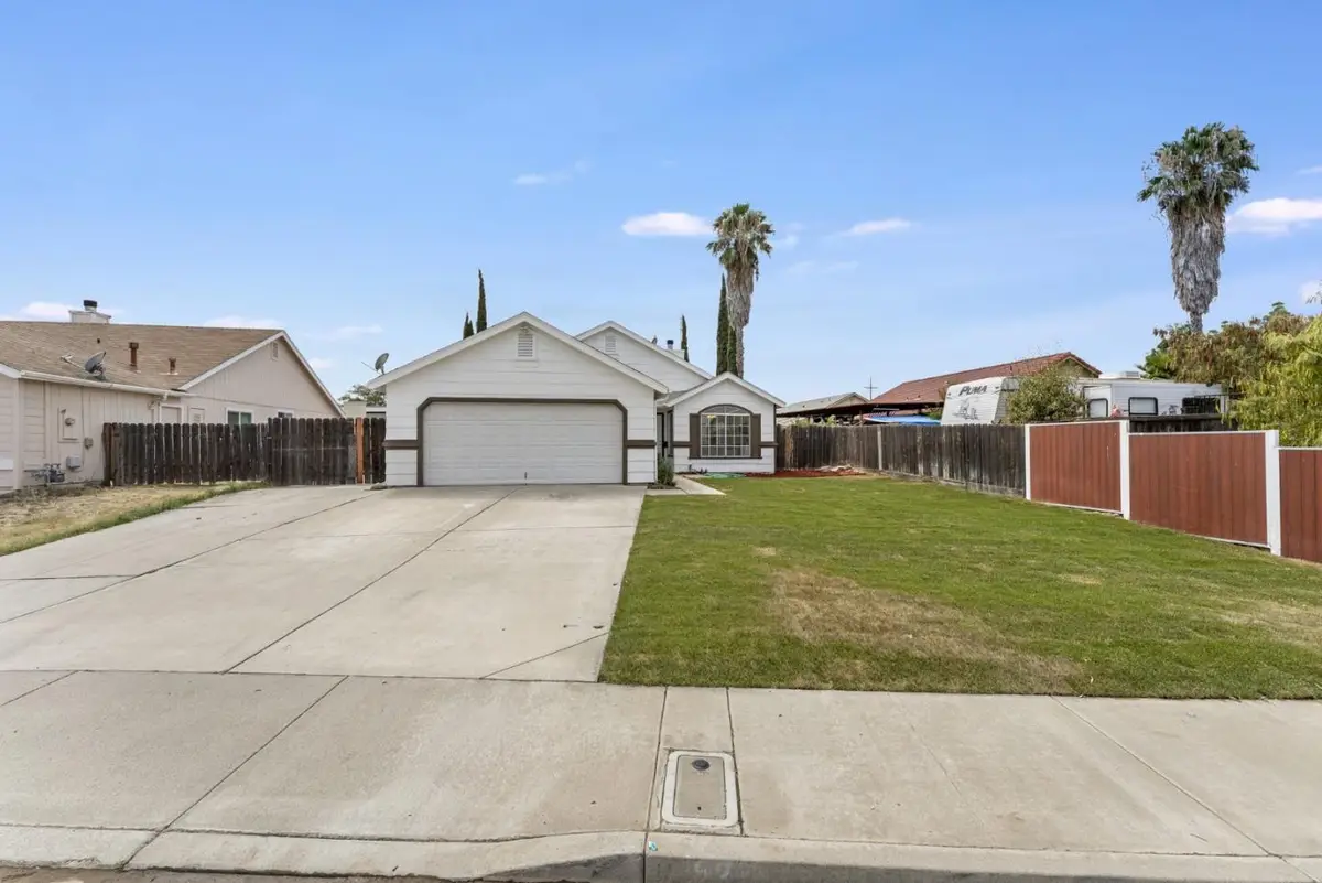 527 Park Warren Drive, Los Banos, CA 93635 - #1