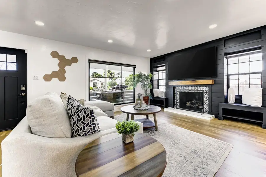 4034 Holly Drive, San Jose, CA 95127 - #3