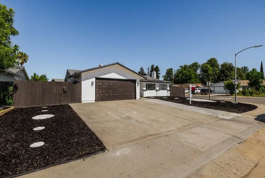 7244 Hayward Drive, Sacramento, CA 95828 - #2