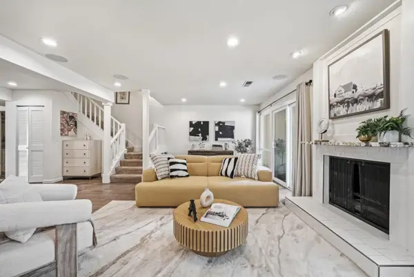 19124 Vineyard Lane, Saratoga, CA 95070