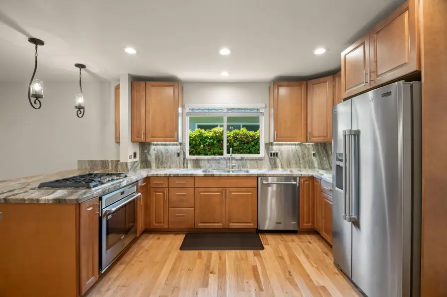 20 Robin Way, San Carlos, CA 94070 - #2