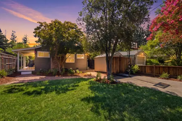 552 Nimitz Avenue, Redwood City, CA 94061