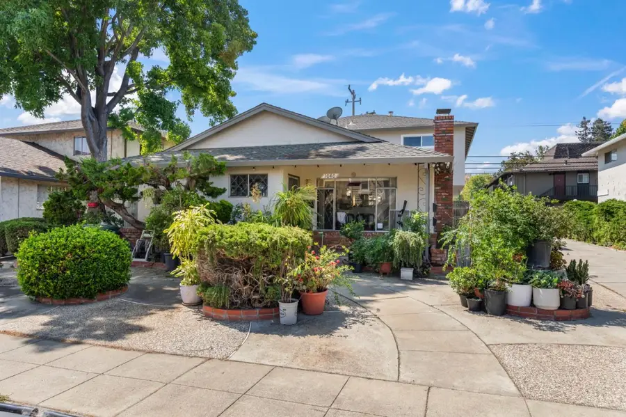 1040 W Iowa Avenue, Sunnyvale, CA 94086 - #2