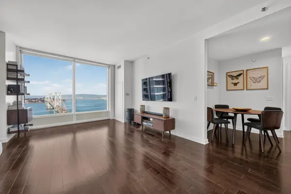 425 1st Street #3201, San Francisco, CA 94105