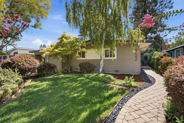 952 Dennis Drive, Palo Alto, CA 94303