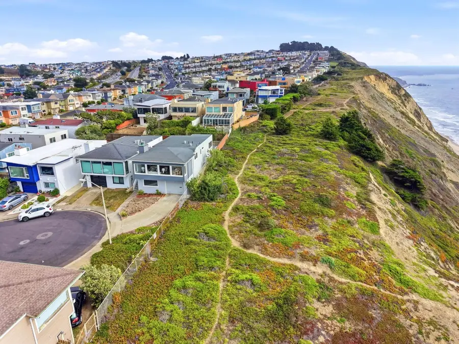 60 Roslyn Court, Daly City, CA 94015 - #3