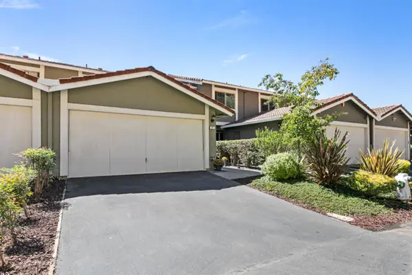 61 Thousand Oaks Street, Oakland, CA 94605