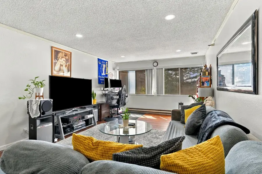 240 N Bayshore Boulevard #307, San Mateo, CA 94401 - #3
