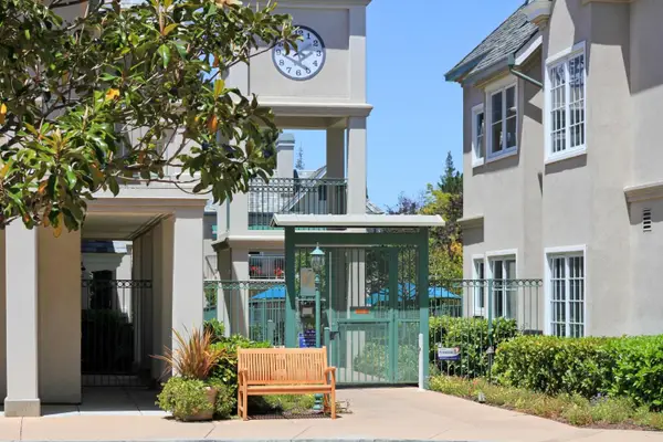 1 W Edith Avenue #D226, Los Altos, CA 94022