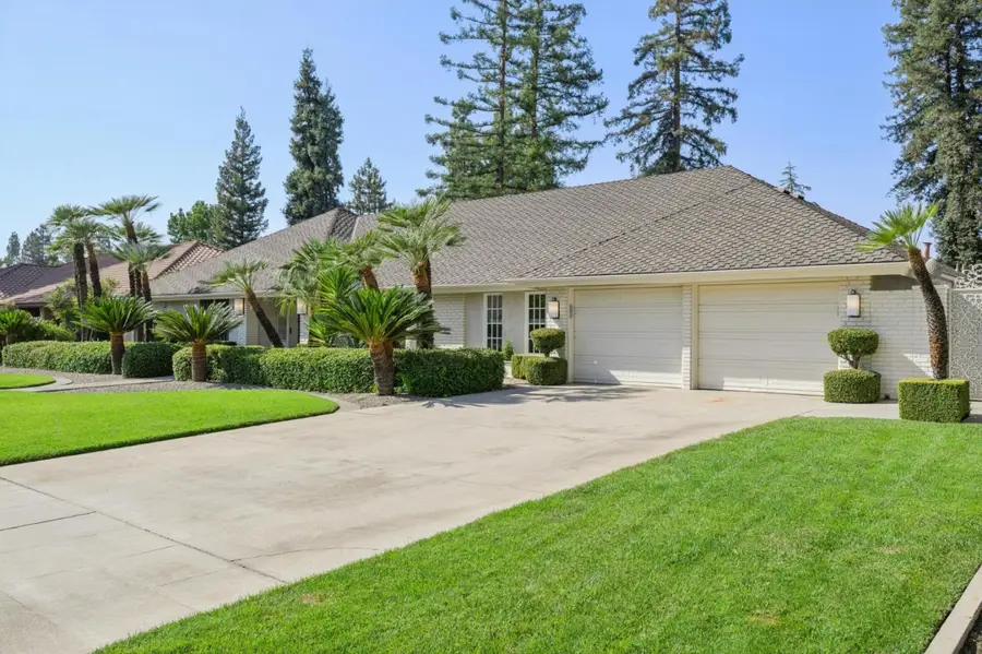 3594 W Spruce Avenue, Fresno, CA 93711 - #2