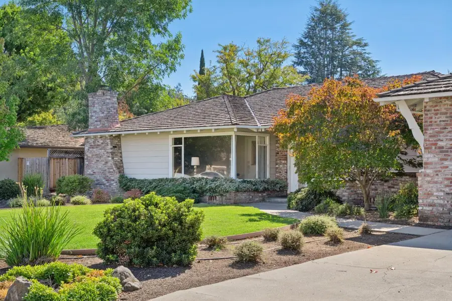 16 Alma Court, Los Altos, CA 94022 - #3