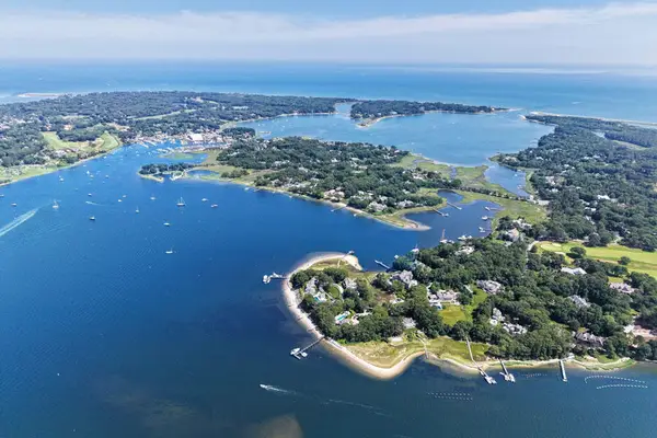 71 Sand Point, Osterville, MA 02655