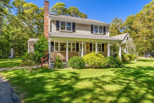 152 Wakeby Road, Marstons Mills, MA 02648