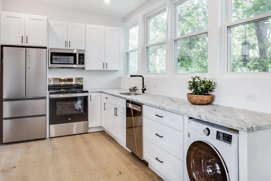 36 Pearl Street, Provincetown, MA 02657 - Image #2