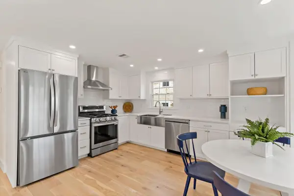 33 Dexter Avenue, Sandwich, MA 02563