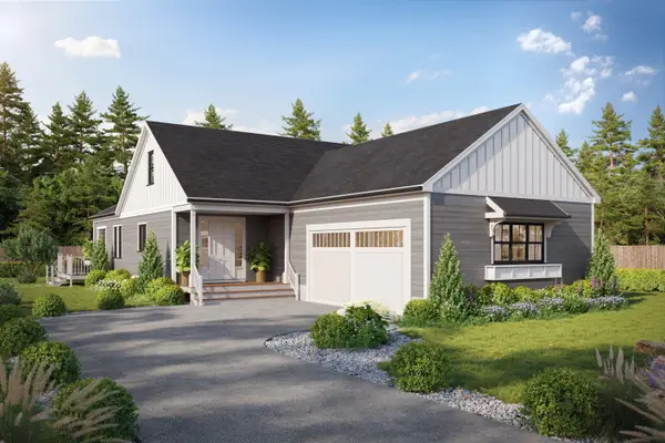 21 Josiah Path Path, Falmouth, MA 02540