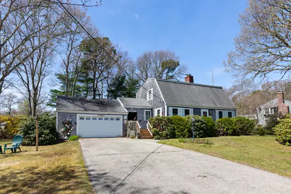 39 Bennets Neck Drive, Pocasset, MA 02559