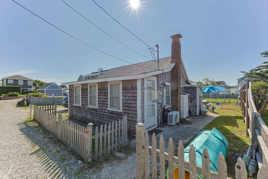 4 Spadoni Way, Dennis, MA 02638 - Image #2