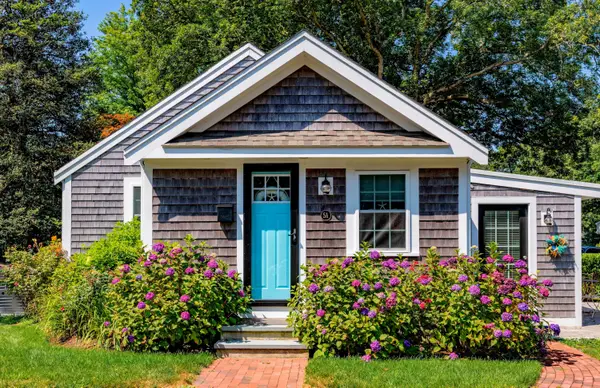 16 Second Avenue, Osterville, MA 02655