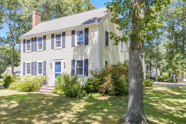 12 Tracey Road, Cotuit, MA 02635