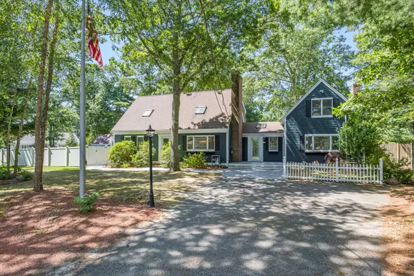 44 Avalon Circle, Osterville, MA 02655