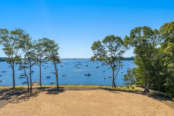 135 Putnam Avenue, Cotuit, MA 02635