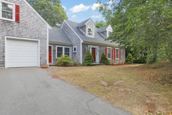 2 Tricia Road, North Falmouth, MA 02556