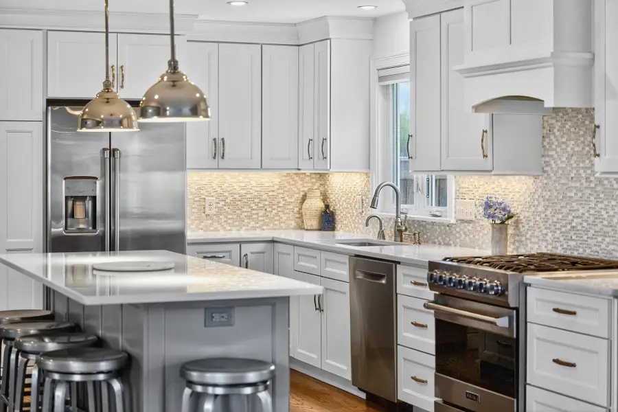 214 Menauhant Road, Falmouth, MA 02540 - Image #3