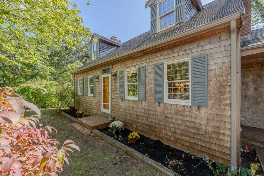 18 Hopkins Way, North Truro, MA 02652 - Image #3