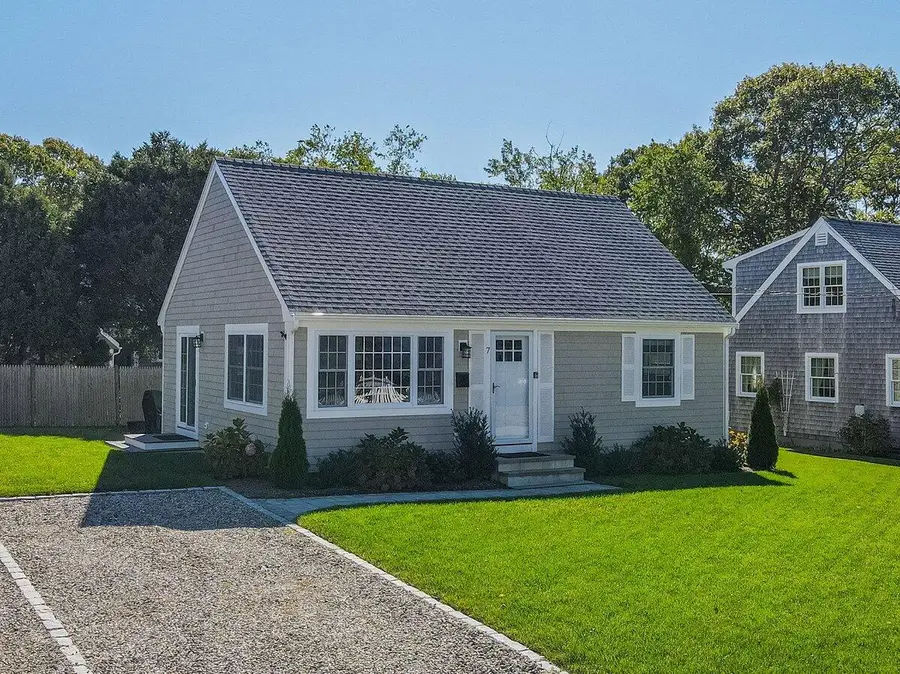 7 Montauk Street, Teaticket, MA 02536 - #2