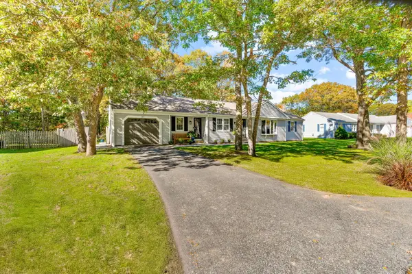 315 Prince Hinckley Road, Centerville, MA 02632