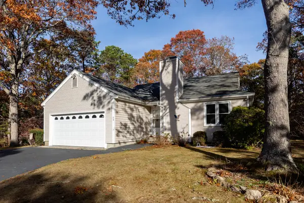 64 Ashton Avenue, East Falmouth, MA 02536