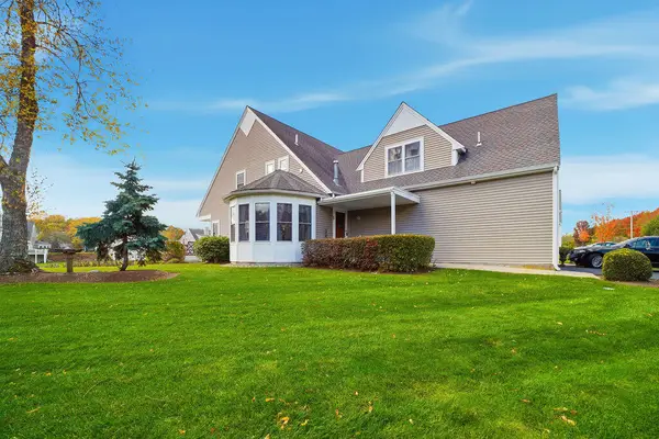 69 Bay Pointe Extension, Buzzards Bay, MA 02532