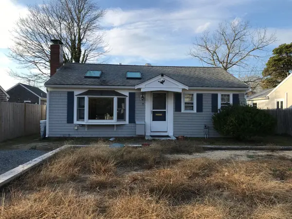 15 Mayflower Road, West Yarmouth, MA 02673