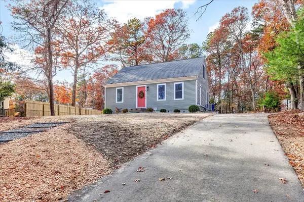 47 Shallow Pond Lane, East Falmouth, MA 02536