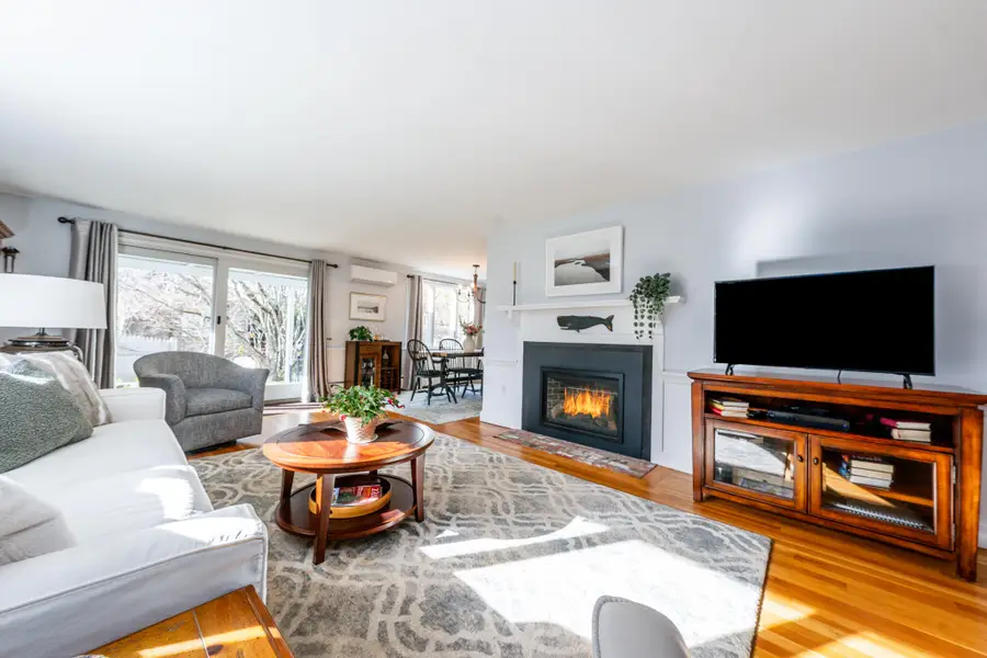 142 Chestnut Street, Hyannis, MA 02601 - Image #3