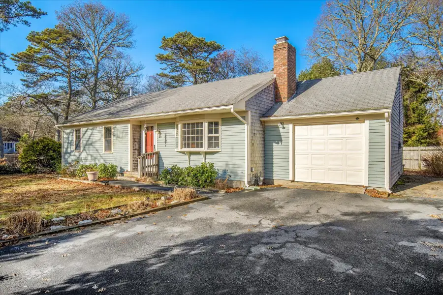 386 Bishops Terrace, Hyannis, MA 02601 - Image #3