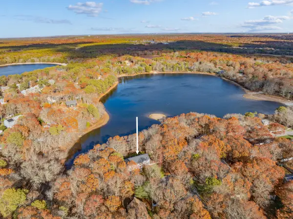 11 Elizabeth Lane, West Yarmouth, MA 02673