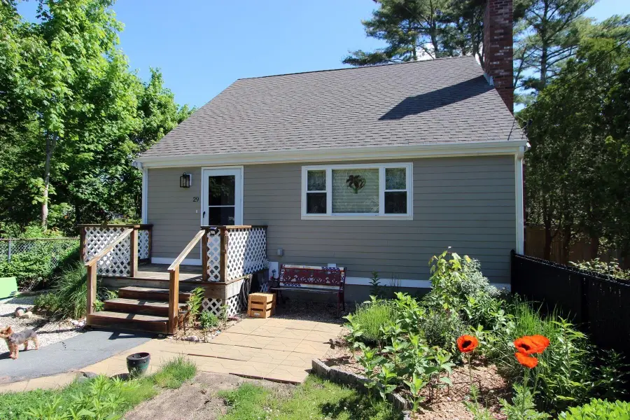 29 Wenonah Road, Buzzards Bay, MA 02532 - Image #3