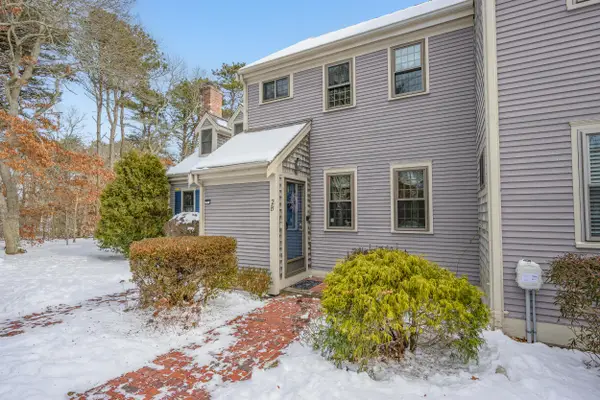 1160 Phinney,s Lane, Hyannis, MA 02601