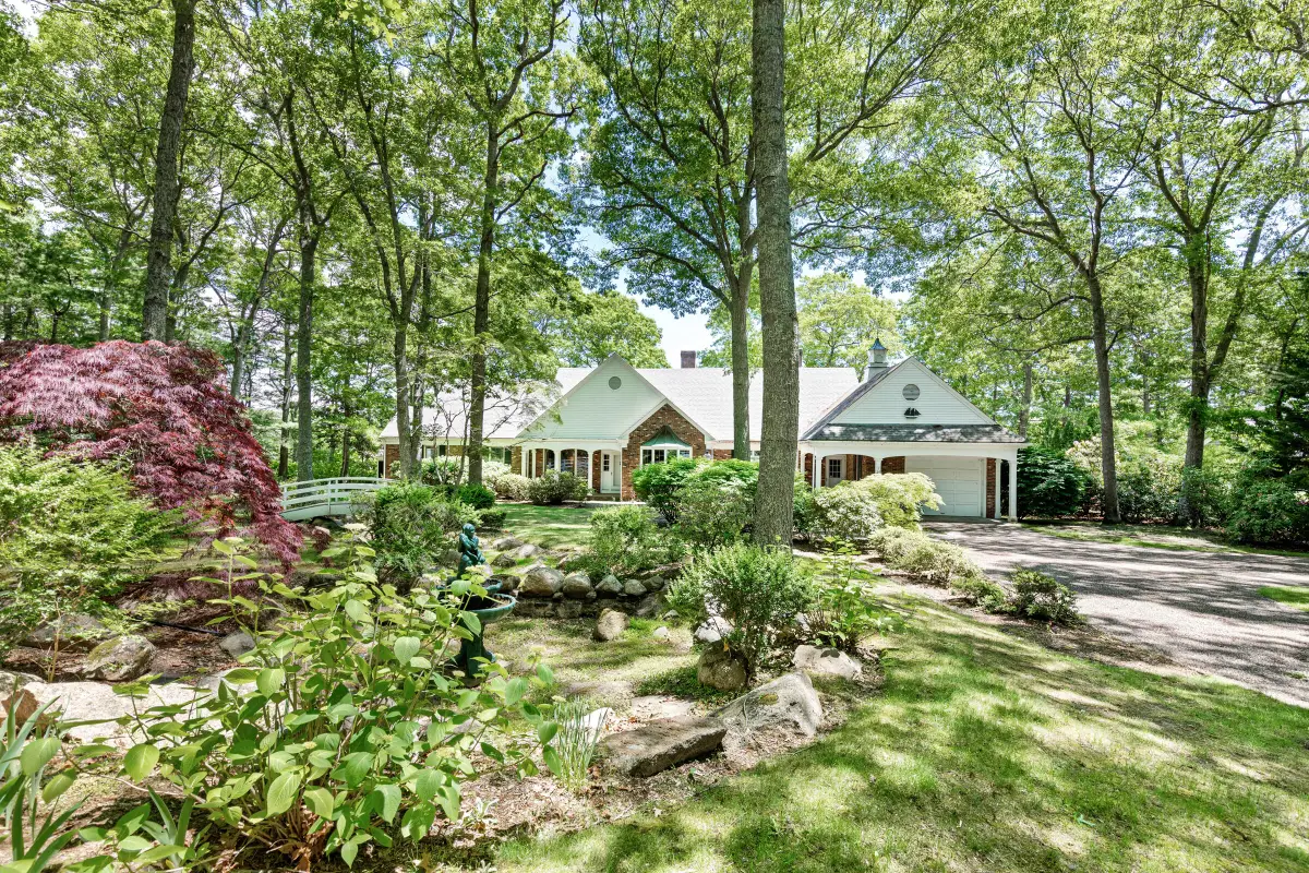 25 Mill Pond Way, Teaticket, MA 02536 - Image #1