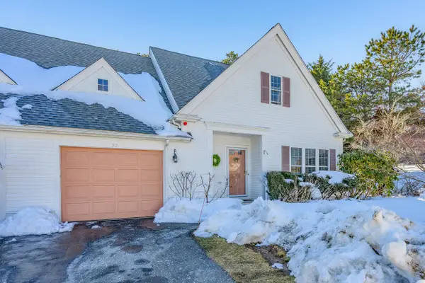 22 Stratford Ridge, Mashpee, MA 02649