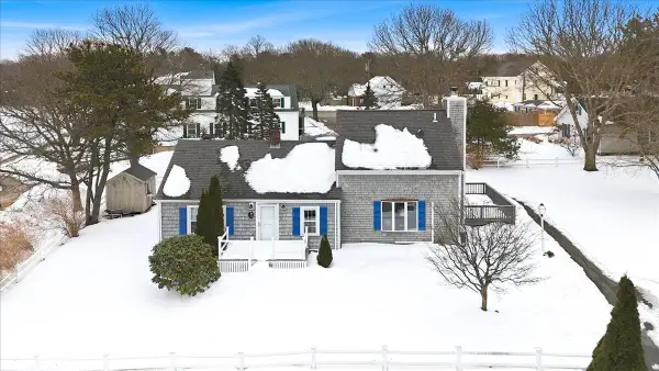 10 Wimbledon Drive, West Yarmouth, MA 02673