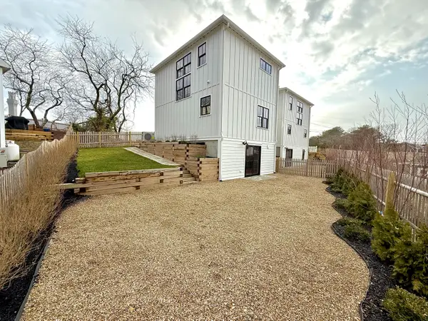 29 Cemetery Road #2, Provincetown, MA 02657