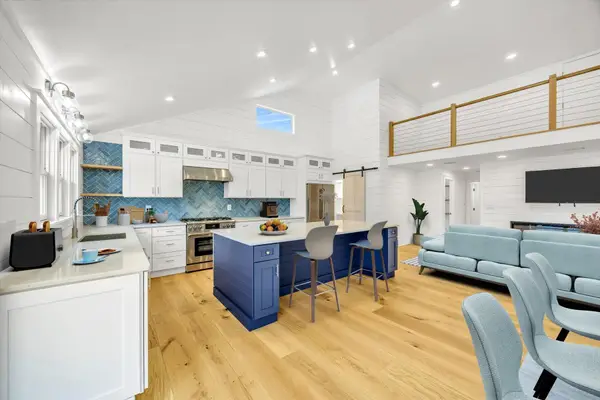 531 Menauhant Road, Teaticket, MA 02536