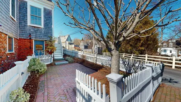 12 Franklin Street, Provincetown, MA 02657