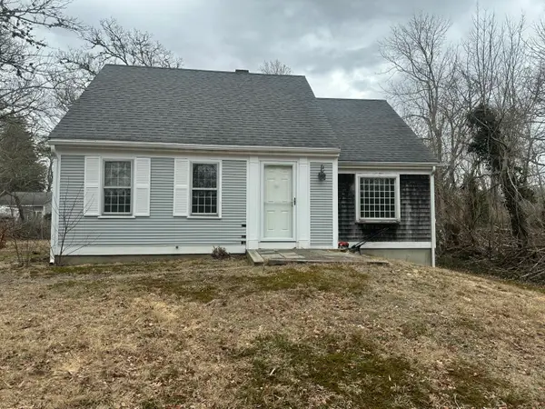 33 Old Colony Road, Harwich, MA 02645