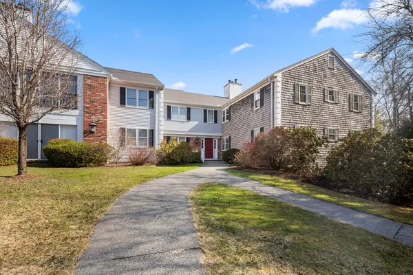 16 Hilltop Drive, Sandwich, MA 02563